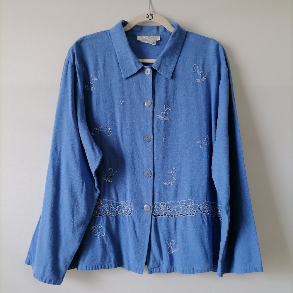 Great Cavalier Womens Blue Collared Embroidered Button Up Shirt Size Large